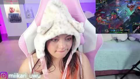 Snapshot of ahri_elderwood chatting on February 2025 10:12:02 AM Ahri help me get to 100 online show from February 2025 10:12:02 AM