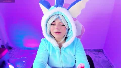 Snapshot of ahri_elderwood chatting on September 2025 05:09:02 AM Ahri help me get to 100 online show from September 2025 05:09:02 AM