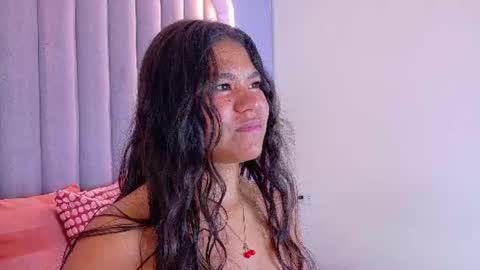 Snapshot of ahslyevans__ chatting on July 2026 07:40:02 PM AHSLY online show from July 2026 07:40:02 PM