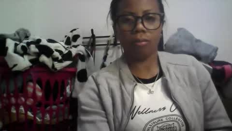 Aicha boobs online show from May 2026 05:12:02 PM