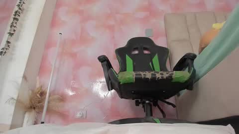 karoline  online show from September 2025 04:47:01 AM