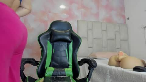 karoline  online show from June 2026 08:58:01 PM