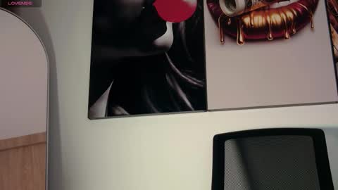 Aida  online show from December 2025 11:19:01 AM