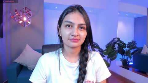 aidajoness online show from November 2025 12:05:02 PM