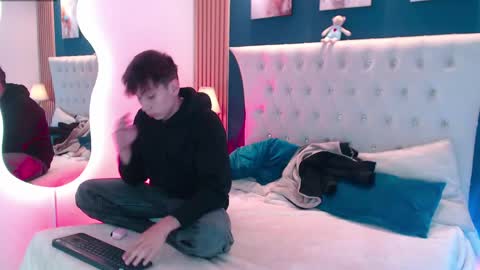 Aiden online show from June 2026 12:40:02 PM