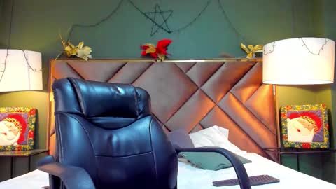 aiden_royce online show from December 2025 05:05:01 AM