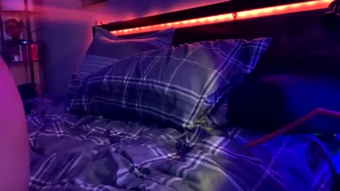 aidilzuhri online show from November 2025 09:34:02 AM