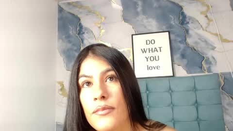 Snapshot of aiilynn_1 chatting on April 2026 02:51:02 AM Ailyn online show from April 2026 02:51:02 AM