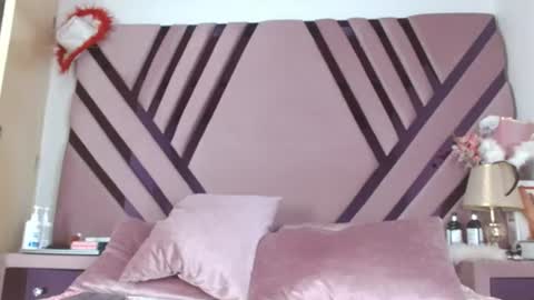 aiilynsmiith online show from July 2026 05:32:02 AM