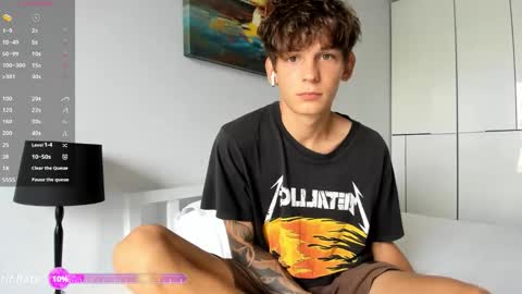 Snapshot of aiko_miracle chatting on November 2025 01:05:01 AM birthday here online show from November 2025 01:05:01 AM