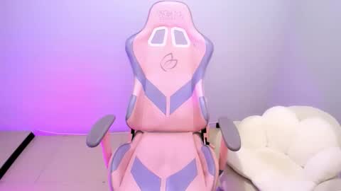 Ailee Hyuga online show from December 2025 03:41:01 PM