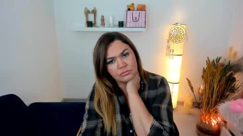 Snapshot of aileen_stone chatting on February 2025 03:18:02 PM Aileen online show from February 2025 03:18:02 PM