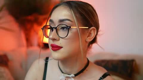  Aileen  online show from April 2026 08:39:02 PM