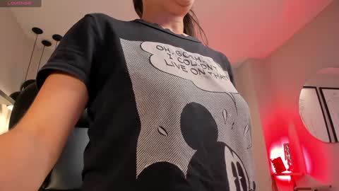 Snapshot of aileenvega chatting on December 2024 07:05:02 PM AILEEN VEGA online show from December 2024 07:05:02 PM