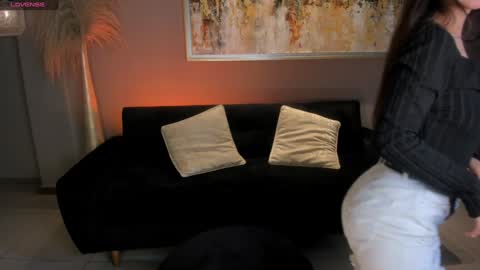 Snapshot of aileenvega chatting on January 2025 05:49:02 PM AILEEN VEGA online show from January 2025 05:49:02 PM