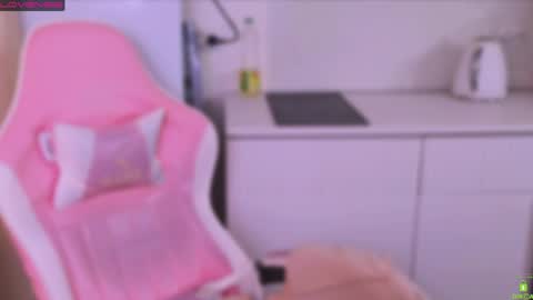 Snapshot of airyhill chatting on April 2026 11:37:01 AM airyhill online show from April 2026 11:37:01 AM