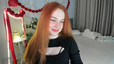 Snapshot of airysilhouette chatting on April 2026 07:01:02 PM Louise online show from April 2026 07:01:02 PM