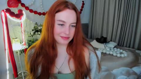 Snapshot of airysilhouette chatting on April 2026 07:09:01 PM Louise online show from April 2026 07:09:01 PM