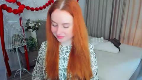 Snapshot of airysilhouette chatting on May 2026 04:10:02 AM Louise online show from May 2026 04:10:02 AM