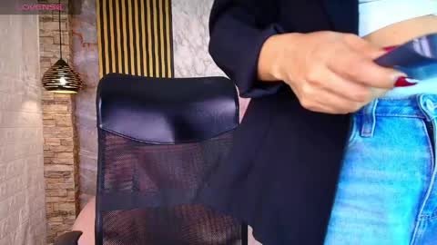 aisha__cambell online show from May 2026 11:37:02 AM