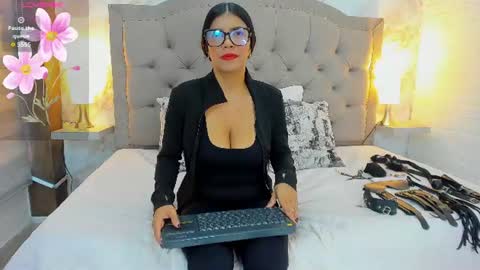 aisha__cambell online show from July 2026 12:00:02 PM