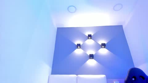 Aisha online show from December 2024 08:34:02 PM