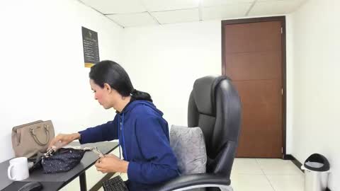 Snapshot of aisha_hotts777 chatting on March 2026 03:51:02 AM Aisha online show from March 2026 03:51:02 AM