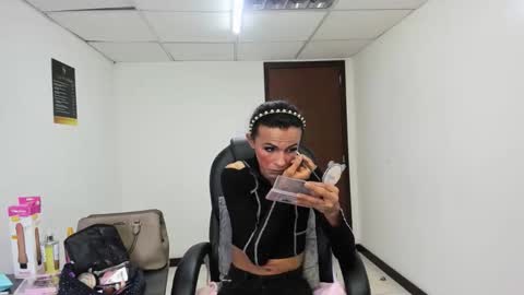 Snapshot of aisha_hotts777 chatting on April 2026 03:15:02 AM Aisha online show from April 2026 03:15:02 AM