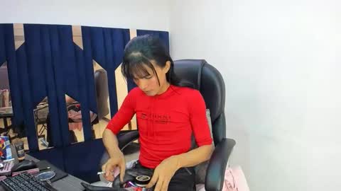 Snapshot of aisha_hotts777 chatting on April 2026 04:17:01 AM Aisha online show from April 2026 04:17:01 AM