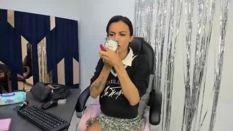 Aisha online show from June 2026 07:52:01 PM