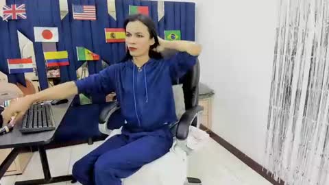 Aisha online show from July 2026 08:44:01 PM