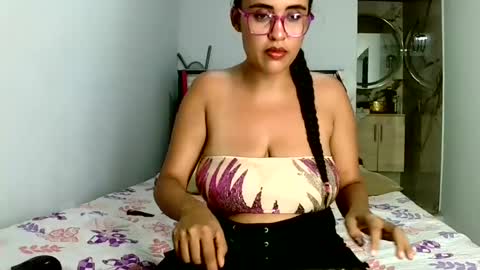 aisha koswell3 online show from July 2026 05:22:01 AM