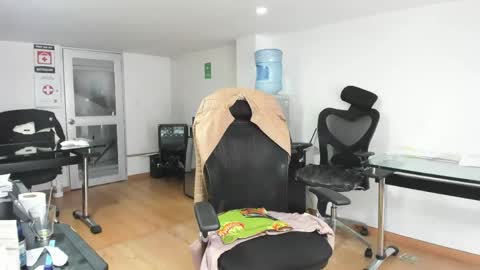 Snapshot of aisha_latina chatting on May 2026 02:58:02 PM Katie online show from May 2026 02:58:02 PM