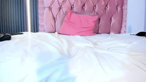 AISHA  MOORE online show from July 2026 08:52:02 PM