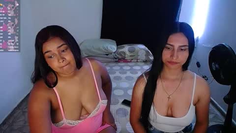 aisha_stacey0410 online show from November 2025 02:00:02 AM