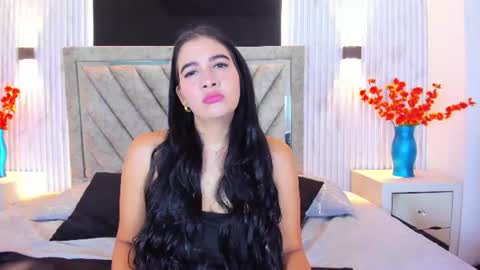 Aisha Stones online show from July 2026 12:18:02 PM