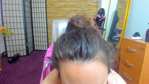 Aisha online show from March 2026 05:02:02 AM