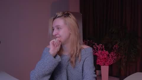 Snapshot of aishiro chatting on December 2025 01:50:02 PM aishiro online show from December 2025 01:50:02 PM