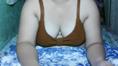 Snapshot of aislahrose chatting on January 2025 05:21:02 AM rosie online show from January 2025 05:21:02 AM