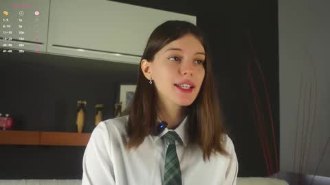 Snapshot of aislyfarran chatting on February 2025 01:18:02 AM Aliza online show from February 2025 01:18:02 AM