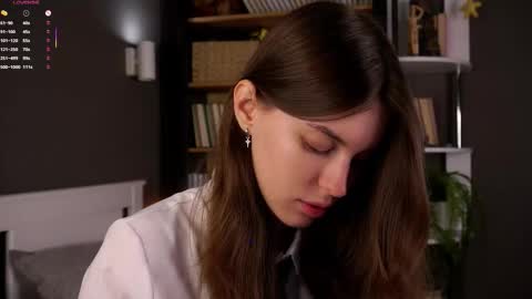 Snapshot of aislyfarran chatting on September 2025 01:16:02 AM Aliza online show from September 2025 01:16:02 AM