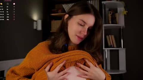 Snapshot of aislyfarran chatting on September 2025 01:06:01 AM Aliza online show from September 2025 01:06:01 AM