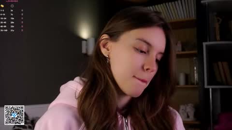 Snapshot of aislyfarran chatting on September 2025 01:09:02 AM Aliza online show from September 2025 01:09:02 AM