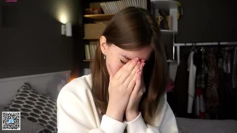 Snapshot of aislyfarran chatting on October 2025 01:03:02 AM Aliza online show from October 2025 01:03:02 AM