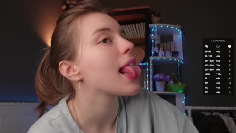 Aliza online show from May 2026 01:23:01 AM