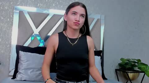 little aitana  online show from January 2025 12:37:01 PM