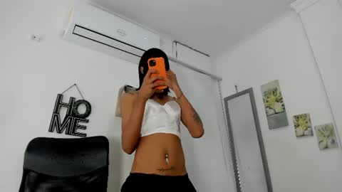 aithana_queen online show from July 2026 08:11:02 PM