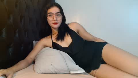 akamamiki25 online show from June 2026 10:39:01 AM