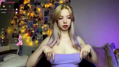 Akari online show from February 2026 06:03:01 PM