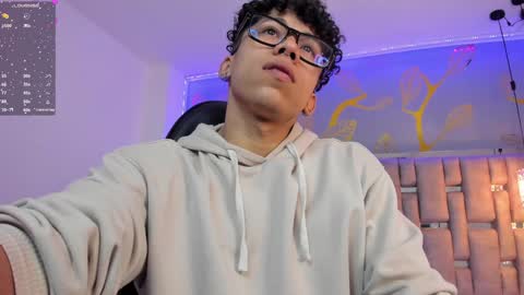 Snapshot of akazaboy chatting on December 2024 04:24:01 AM akazaboy online show from December 2024 04:24:01 AM